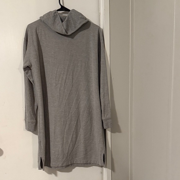 Lauren Ralph Lauren cowl neck dress for women. Size L - Picture 9 of 9